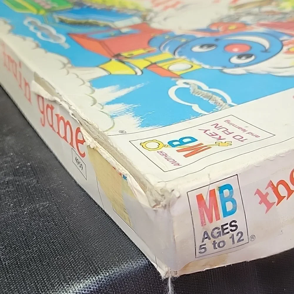 HAPPY LITTLE TRAIN Children's Board Game Vintage  Milton Bradley 1957‎
